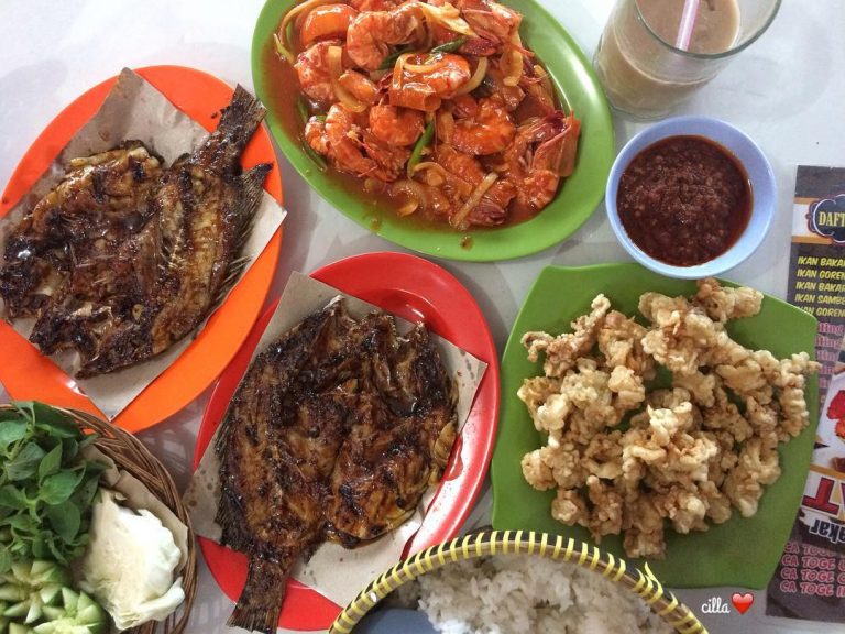 Yayat 2 Grilled Fish: Authentic Flavors by Teluk Penyu Beach